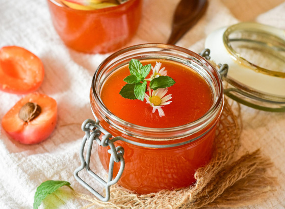 Johannisbeere schwarz Aufstrich im Glas